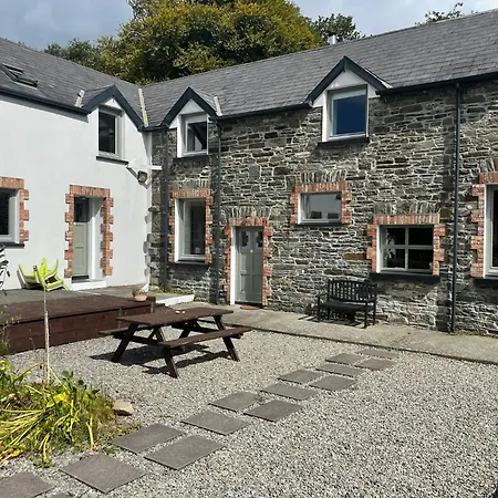 Ardnagashel Estate No 4 *