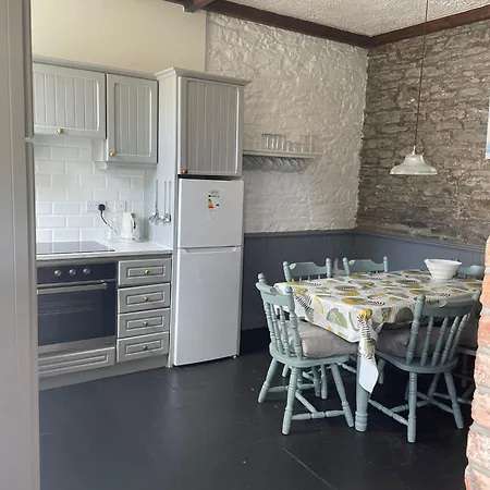 Ardnagashel Estate No 4 Ballylickey