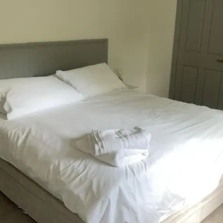 Ardnagashel Estate No 4 *